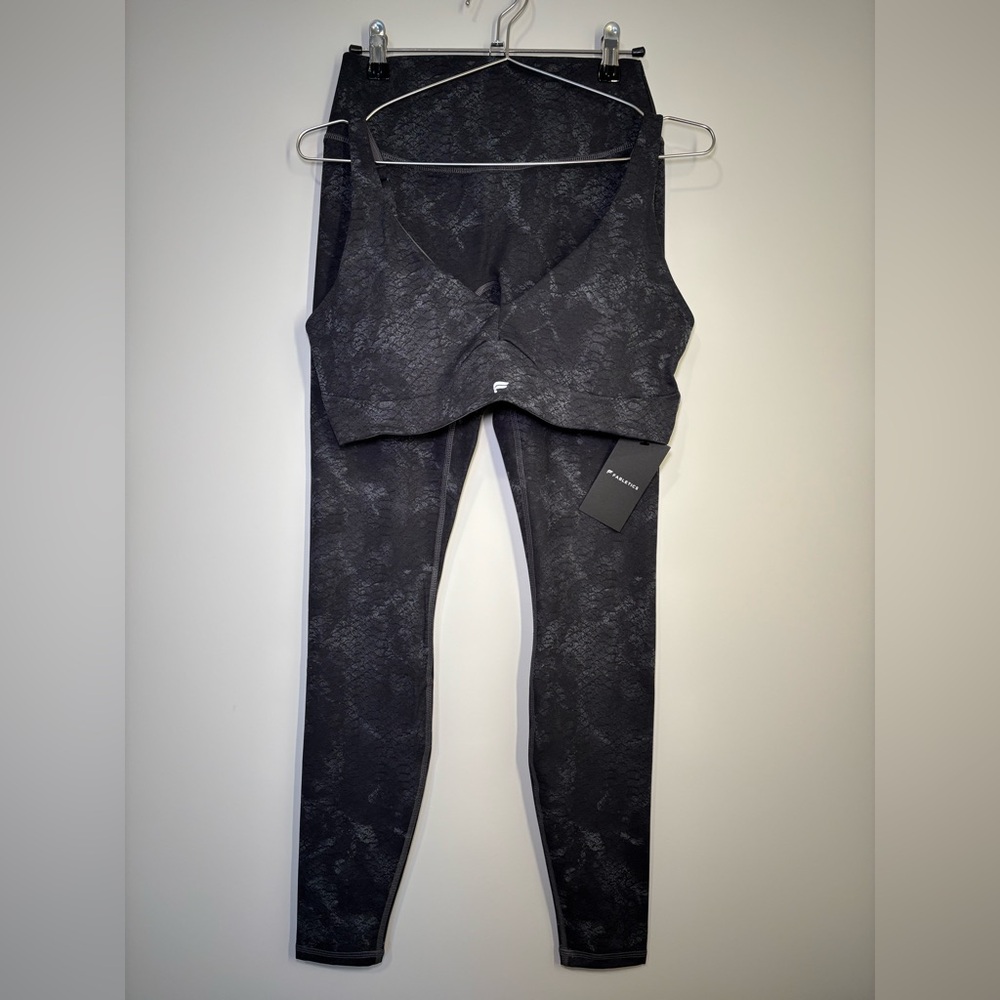 Fabletics “Purelux” Athletic Set